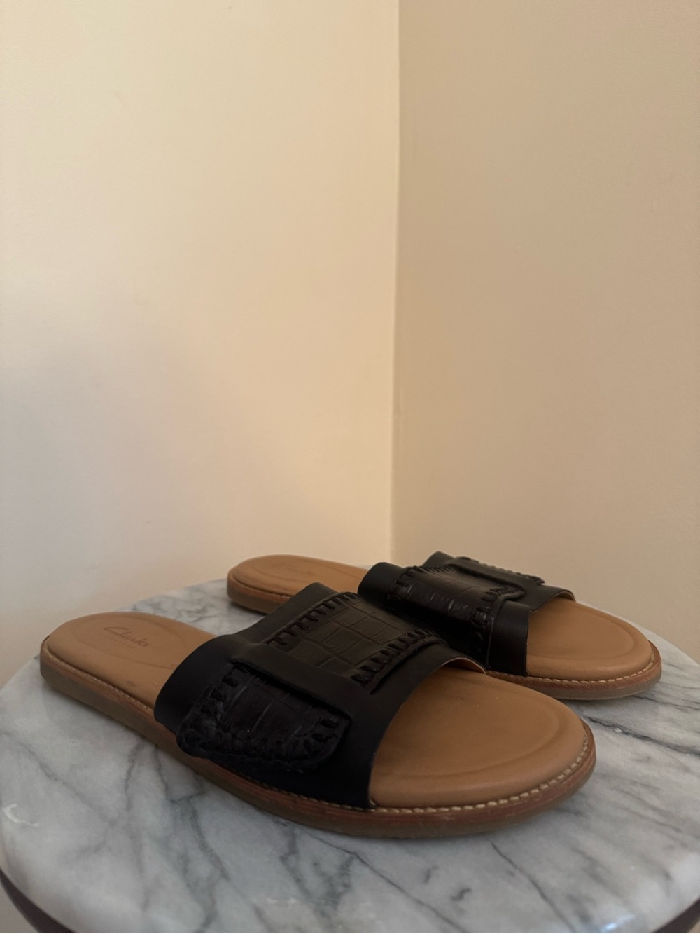 Clarks Maritime Mule Comfort Cushion Black Leather Slide Sandals Women’s 9.5 - Picture 2 of 9